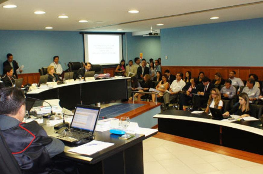 TCE firma termo de Cooperação Acadêmica com a UEA