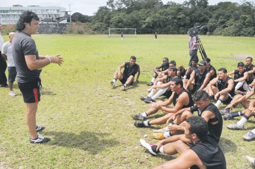 Fast joga contra Rio Negro neste sábado (28)
