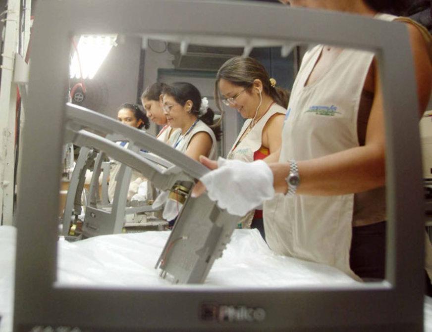 Homens ganham 45% mais, diz Censo 2010