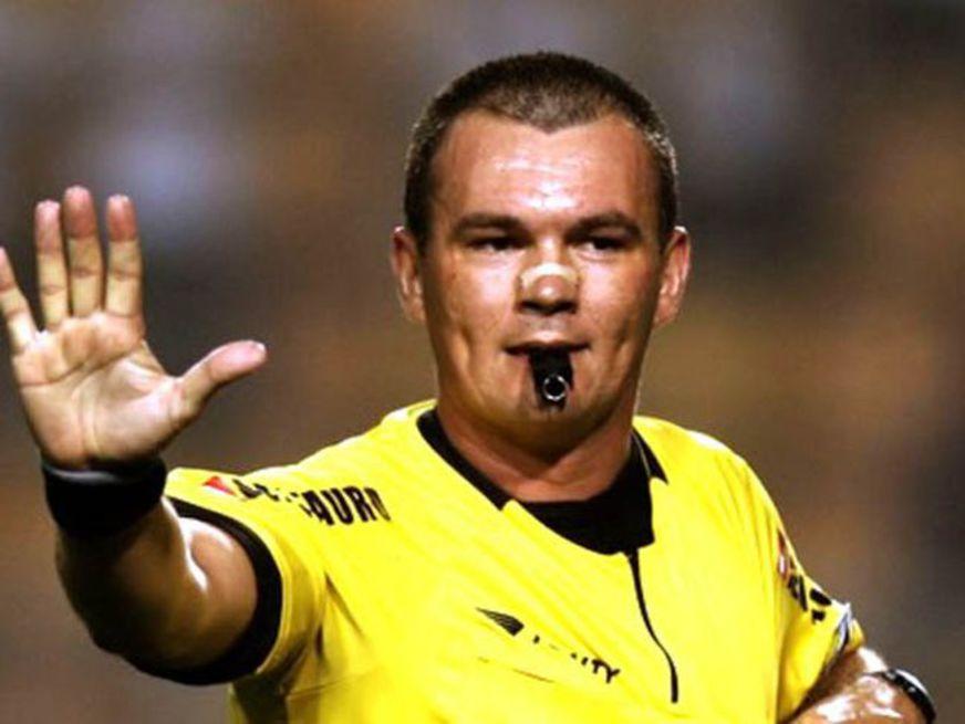 Leandro Pedro Vuaden apita final do Amazonense entre Fast e Nacional