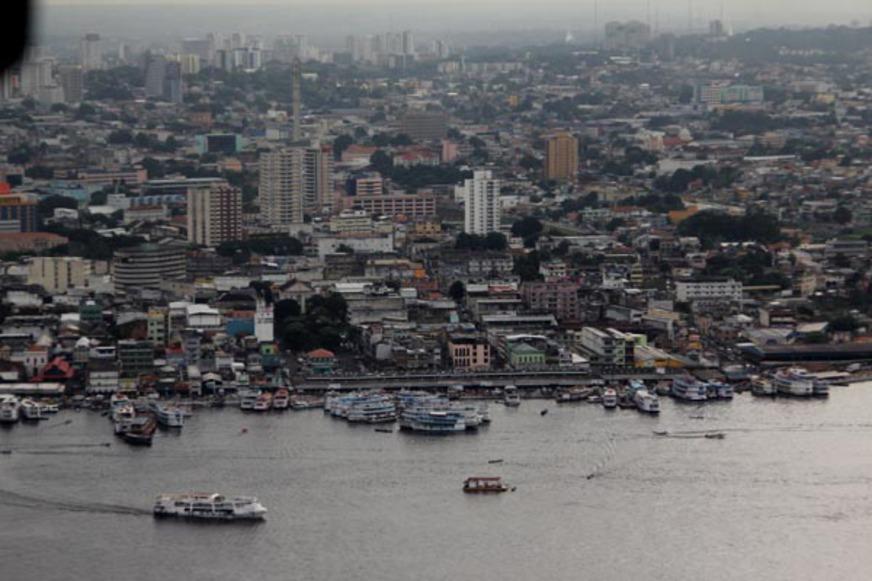 PAC fechado atrapalha vida de usuários em Manaus