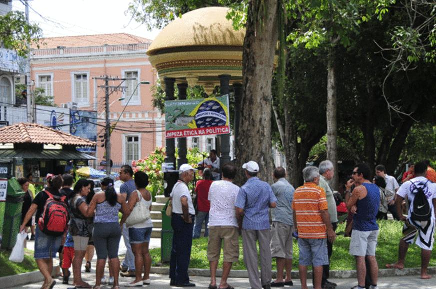 Movimento para discutir problemas da cidade volta às praças de Manaus