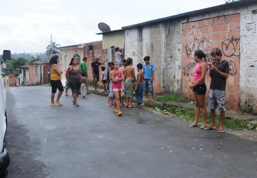 Homem morre com três tiros na Zona Leste de Manaus
