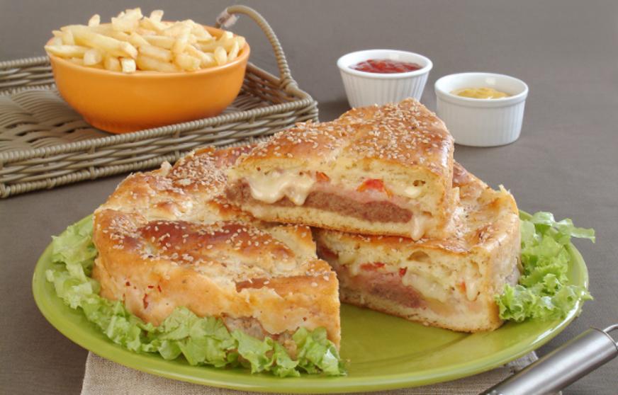 Neste feriado faça uma torta búrguer
