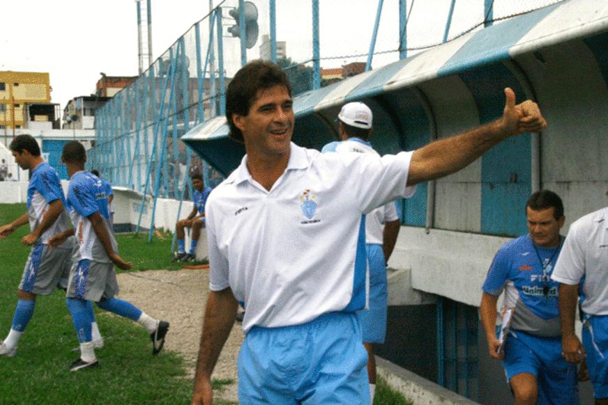 Penarol confirma Charles Guerreiro como técnico