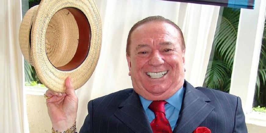 Raul Gil deve processar Marcos Mion por brincadeira em programa