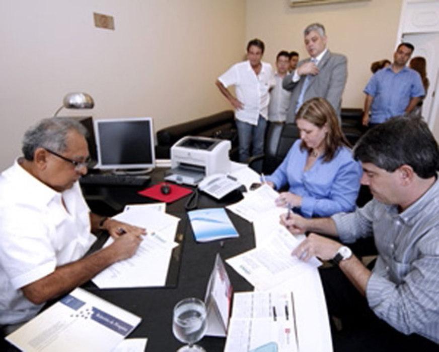 Ministério Público do Amazonas contesta contrato com a Águas do Brasil