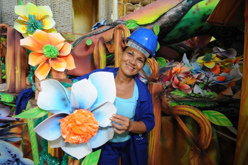Eles fazem o Festival de Parintins acontecer