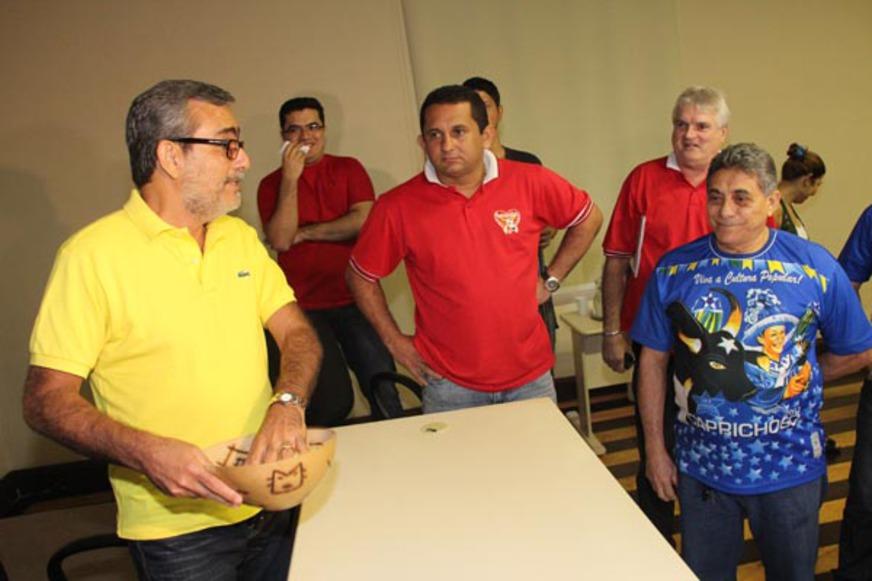 SEC-AM recebe denúncia formal das diretorias dos bois-bumbás