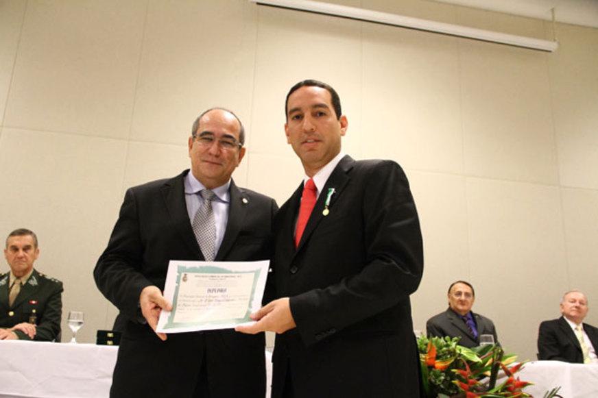 Dissica Calderaro é homenageado por Associação Comercial do Amazonas