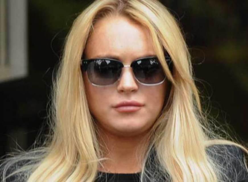 Site publica foto de Lindsay Lohan vestida como Elizabeth Taylor