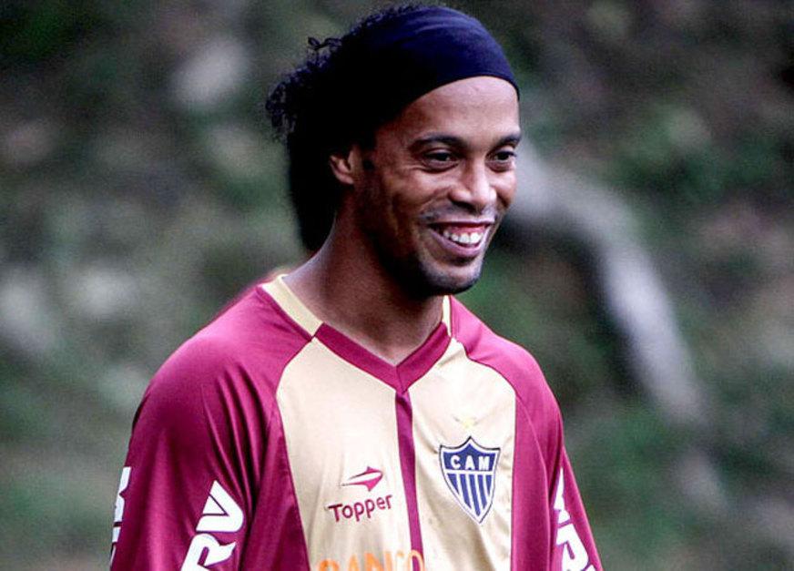 Ronaldinho já veste uniforme de treino do Atlético Mineiro
