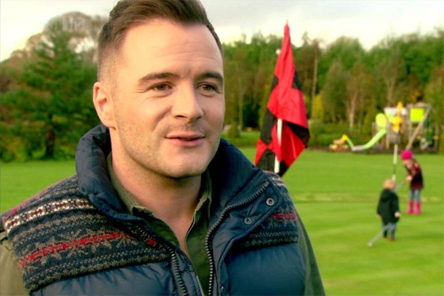 Cantor irlandês, Shane Filan, declara falência