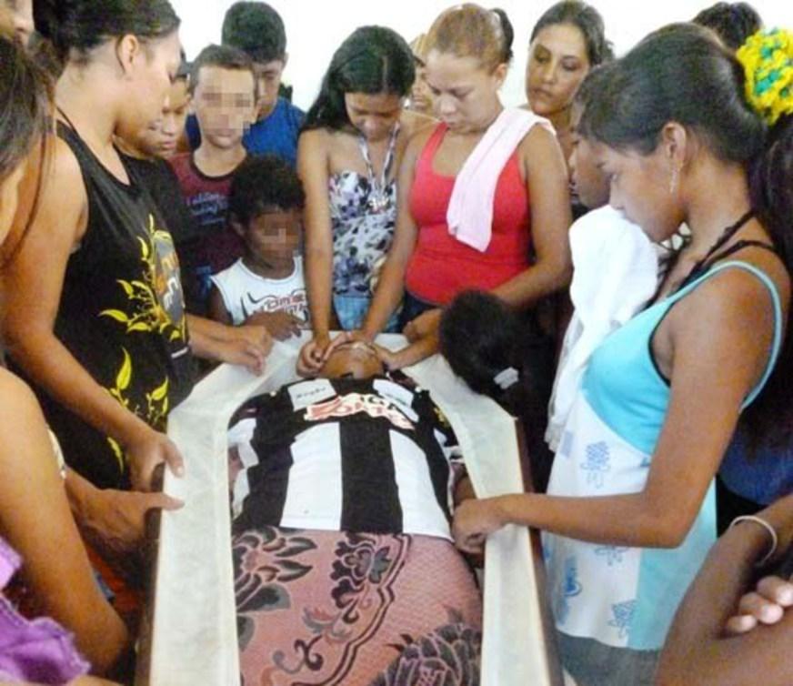 Pescador do interior do AM morre vítima de cinco facadas
