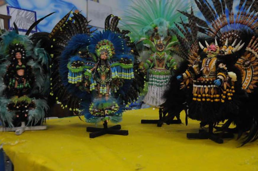 Bois em miniaturas impressionam com o seu realismo