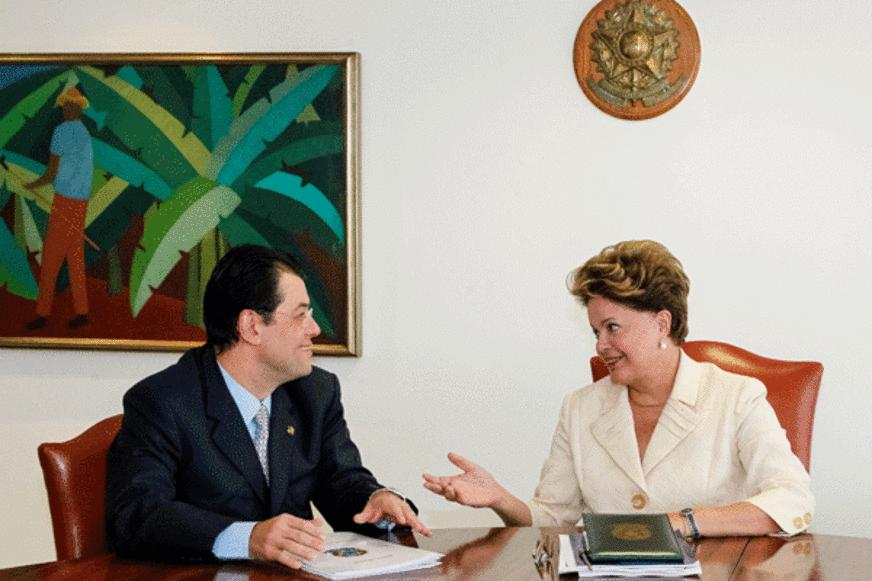 Braga sai do encontro com Dilma Roussef mais seguro em permanecer no cargo