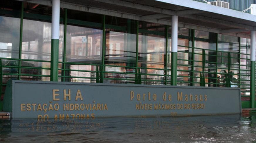 Chuvas fracas não afetam o nível do rio Negro