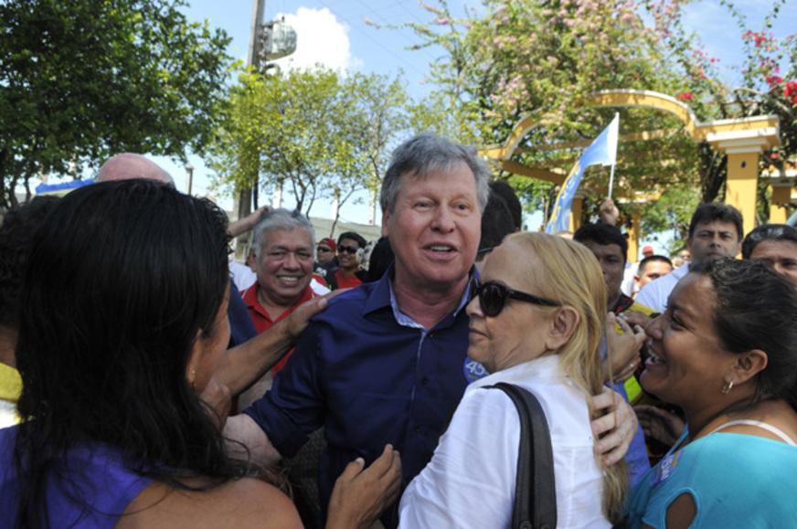 Deferida candidatura de Arthur Virgílio