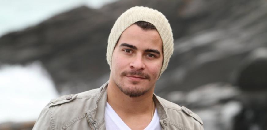 Thiago Martins diz que ‘seria bacana se Leandro e Roni se envolvessem’ em ‘Avenida Brasil’