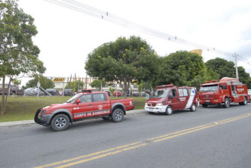Incêndio atinge drogaria na Zona Oeste de Manaus