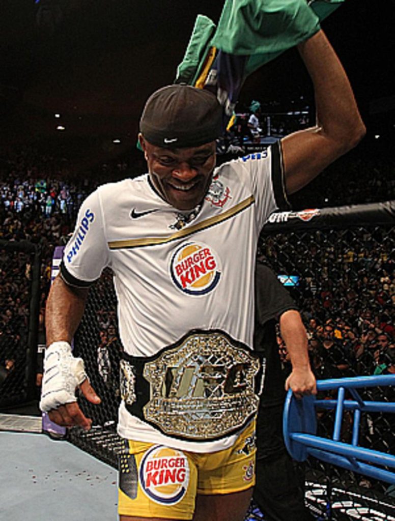 Derrota de Lombard empaca fila, e Anderson Silva deve voltar a lutar no UFC apenas em 2013