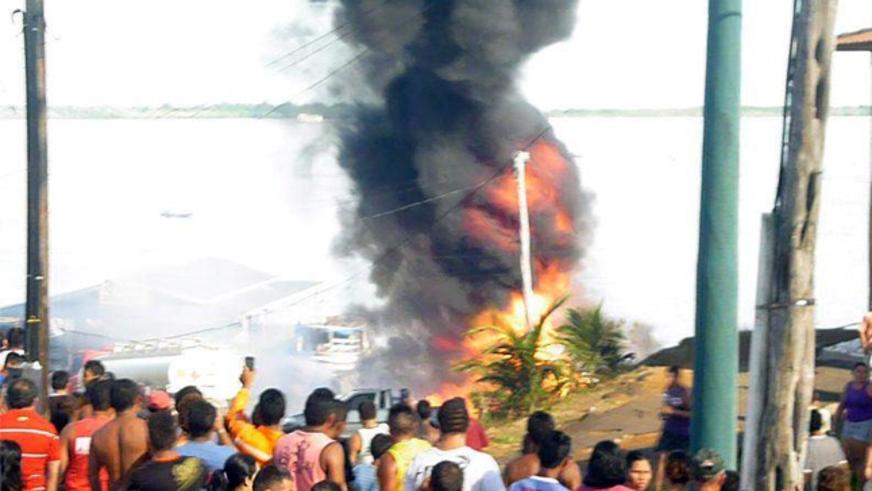 Balsa explode em porto da comunidade Novo Remanso (AM)