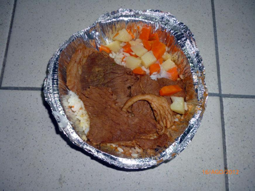 Funcionários passam mal após comer refeição estragada