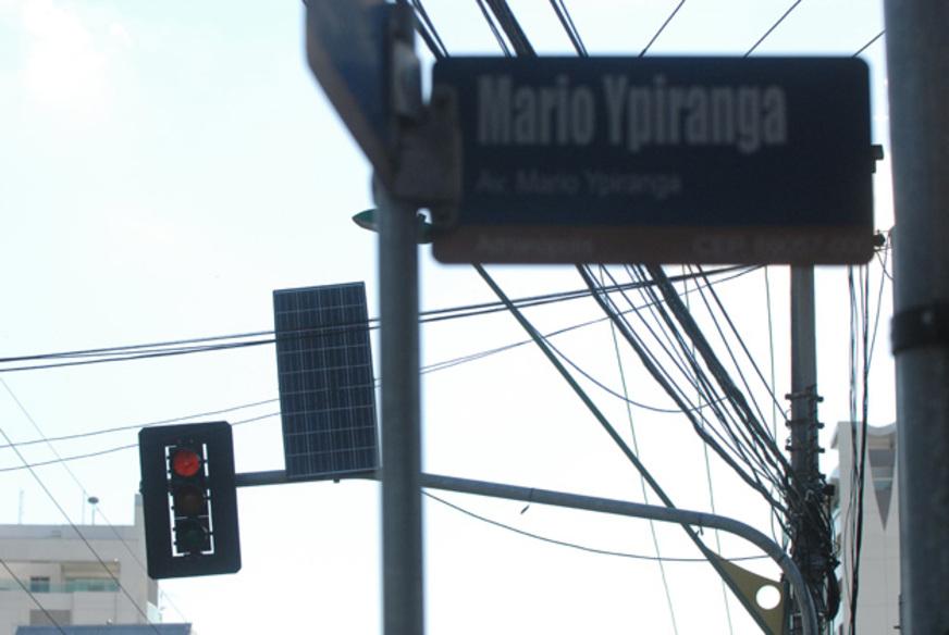 Semáforos de LED causam confusão no trânsito em Manaus