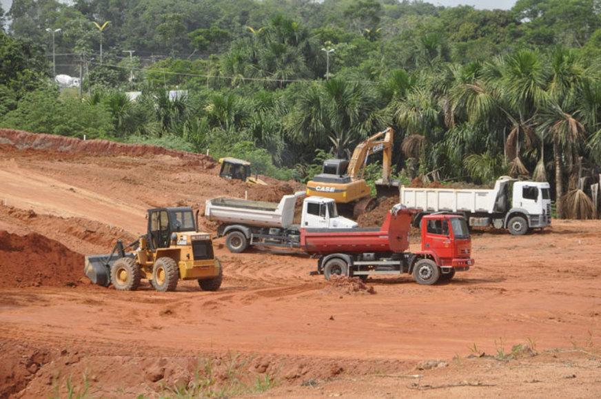 Tarumã é desmatado para a construção de condomínios
