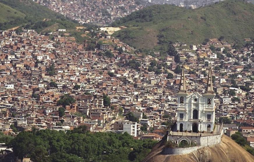 Favelas debatem e mostram a própria cultura em projeto