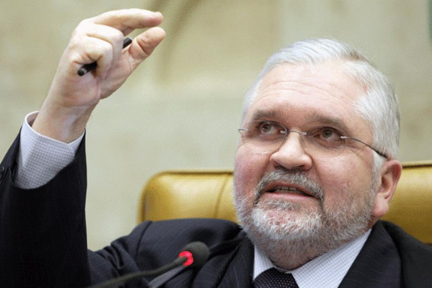 Procurador detalha esquema do Mensalão