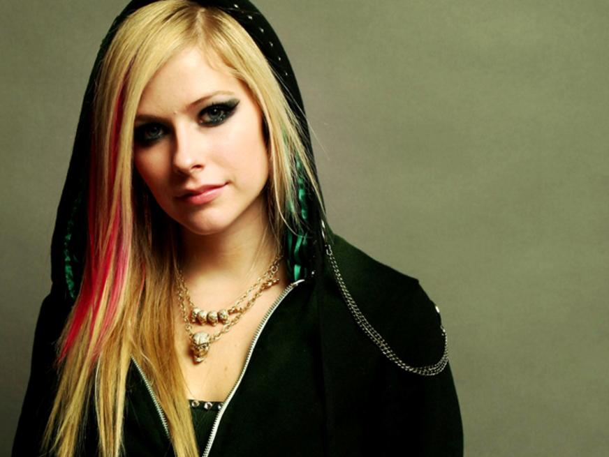 Representante nega gravidez de Avril Lavigne