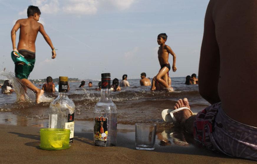 Prefeitura de Manaus decide interditar a praia Ponta Negra