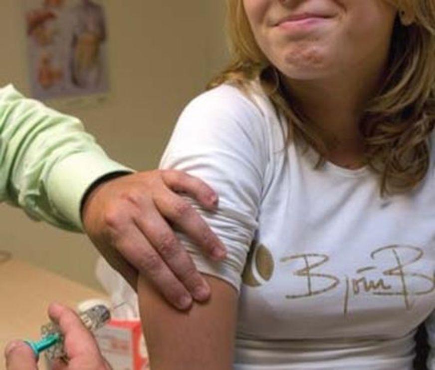 Meninas poderão receber vacina contra HPV na rede pública
