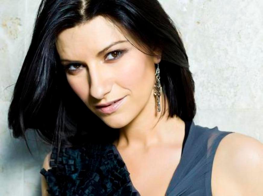 Laura Pausini cancela turnê e anuncia gravidez