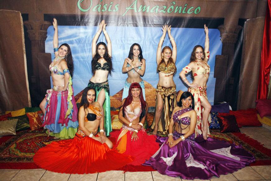 Movimentos e cores com ritmo amazônico na dança do ventre