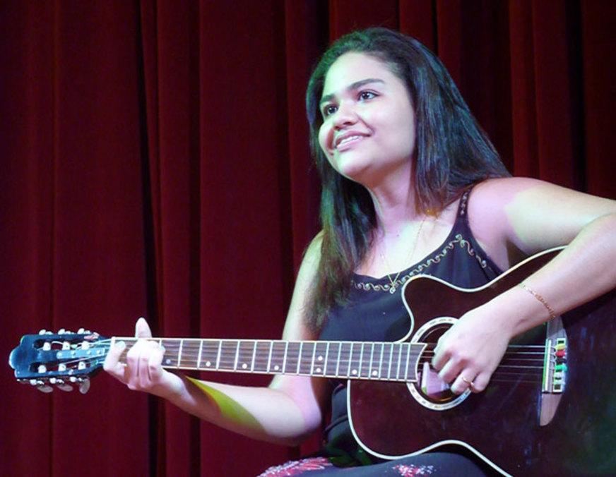 Toadas de Caprichoso e Garantido no projeto ‘ Música em Cena’