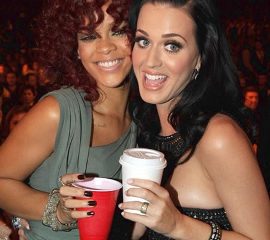 Rihanna e Katy Perry podem desfilar no Carnaval do RJ