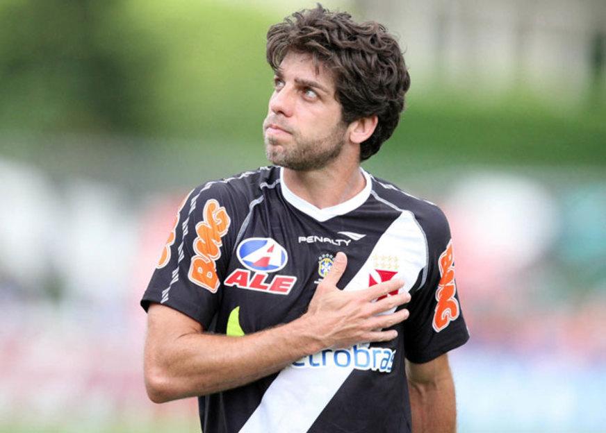 Em jogo truncado, Vasco e Ponte não saem do zero