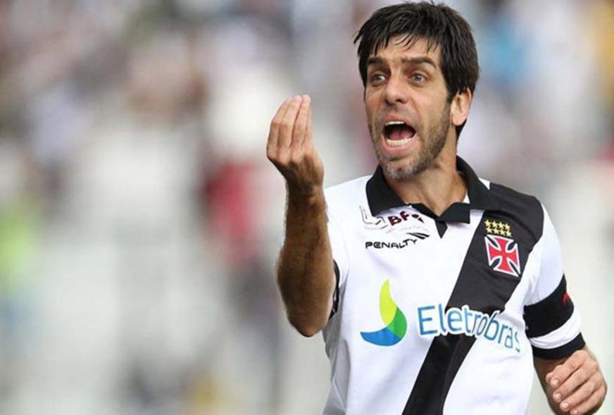 Juninho Pernambucano é absolvido pelo STJD