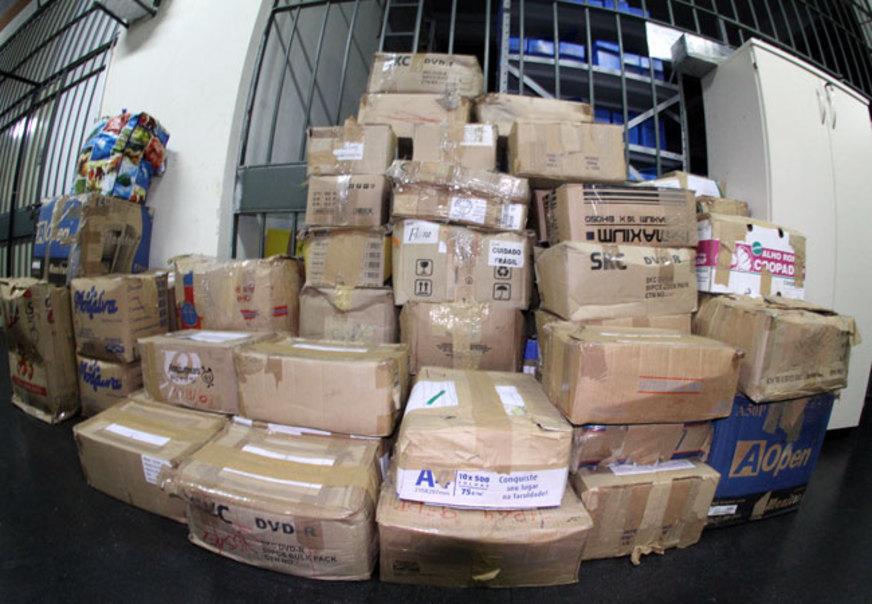 TJAM descarta quase uma tonelada de CDs e DVDs piratas