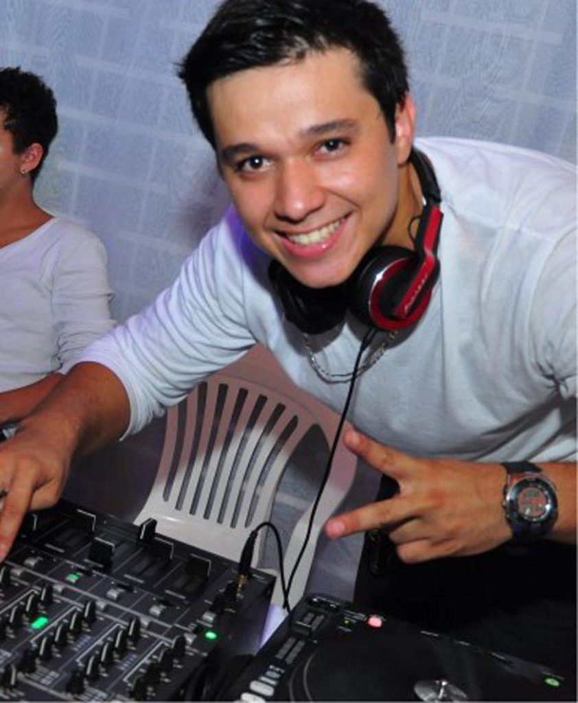 Após tentar receber dívida de veículo, DJ é atacado e esfaqueado