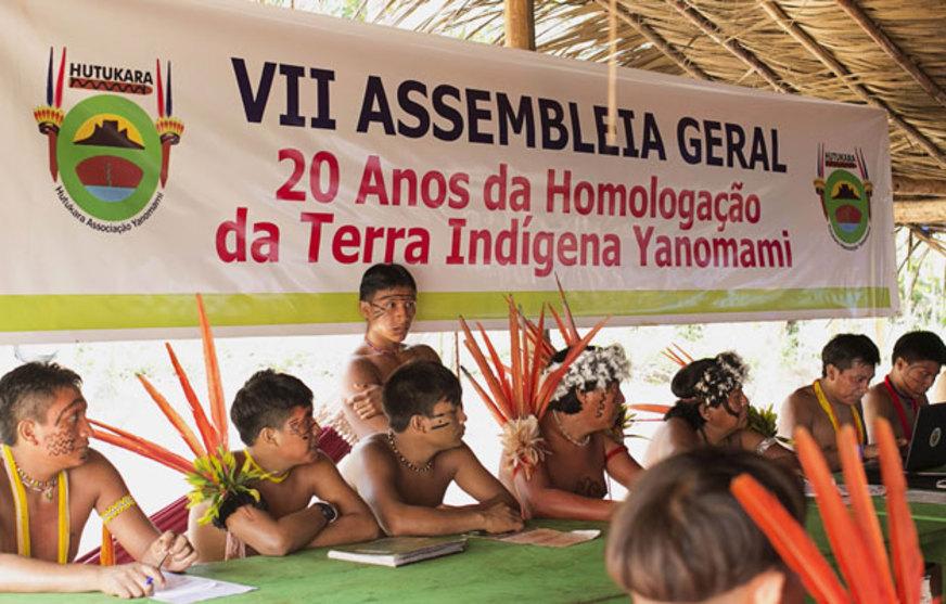Índios yanomami comemoram 20 anos de homologação