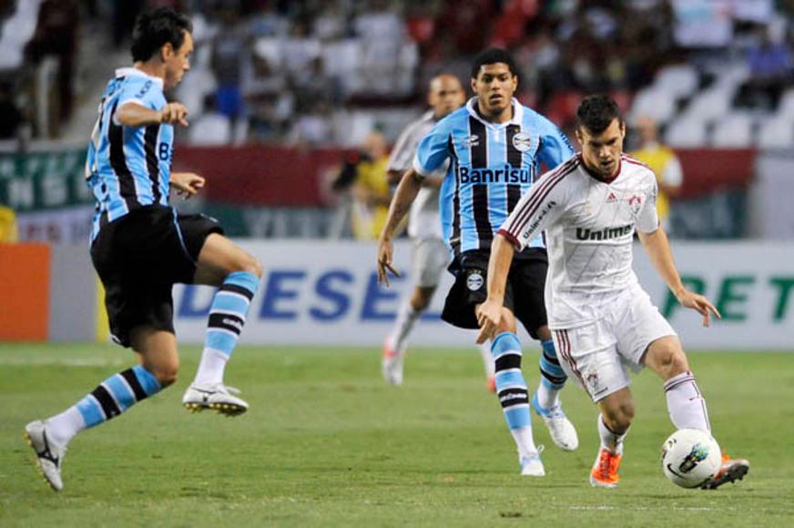 Fluminense empata com o Grêmio em casa, mas segue longe do segundo colocado