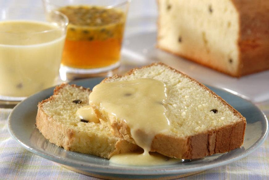 Bolo de Coco com Maracujá