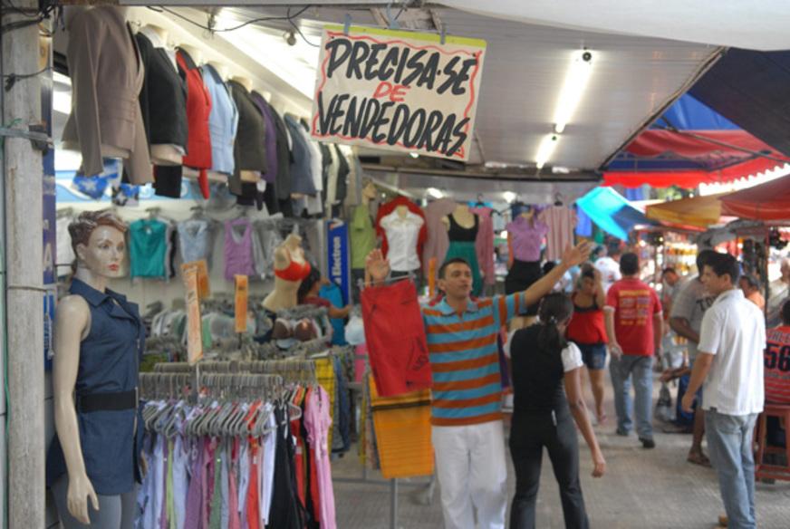 Comércio varejista tem 300 mil vagas de emprego temporário em todo o país
