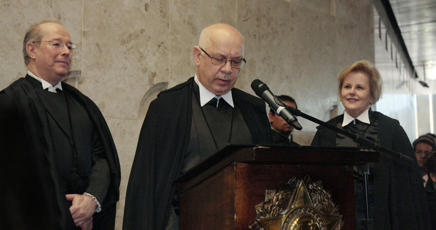 Teori Zavascki toma posse no STF em rápida cerimônia