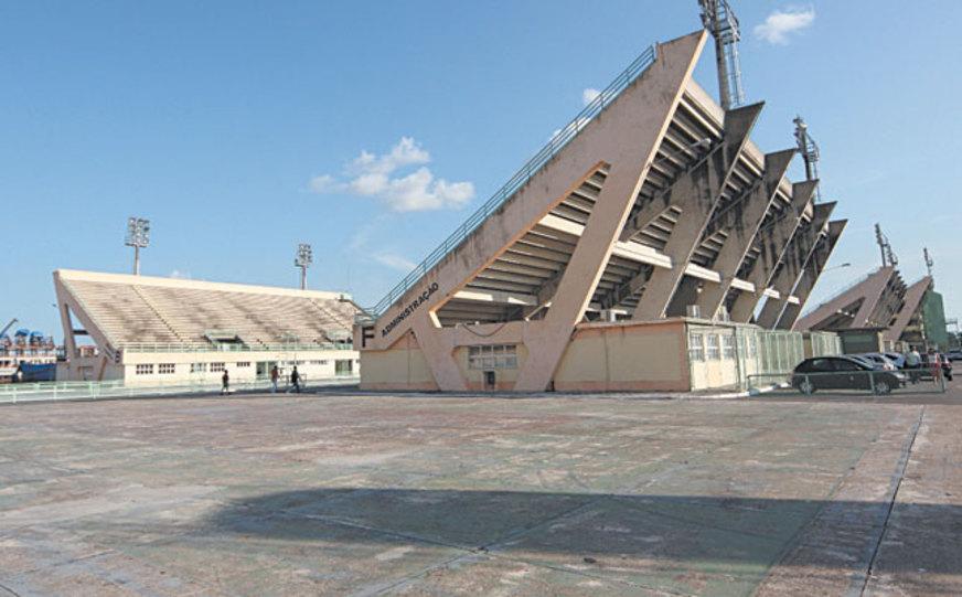 Seinfra reúne documentação para regularizar o Sambódromo