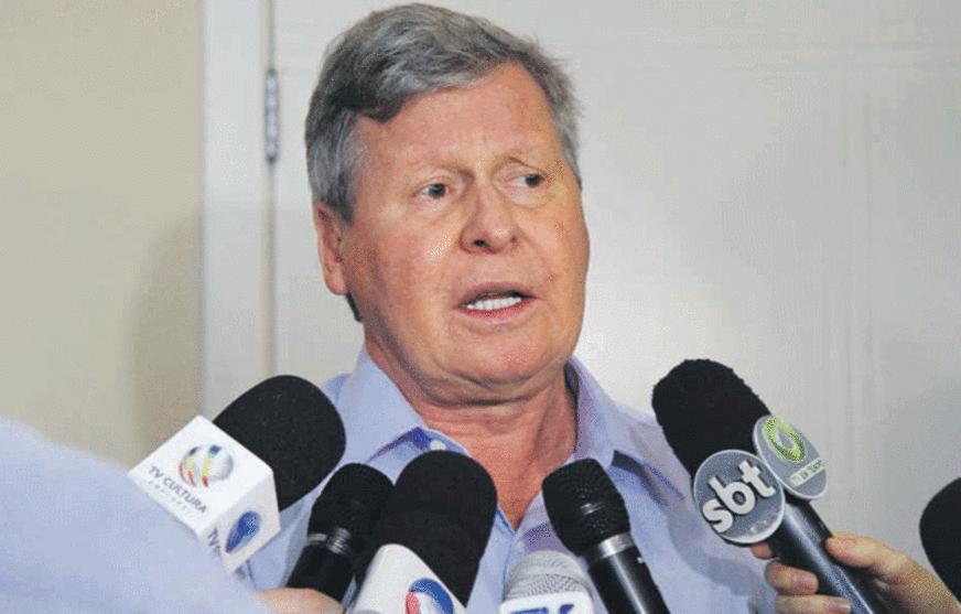 Artur Neto suspende pagamento de despesas do Amazonas