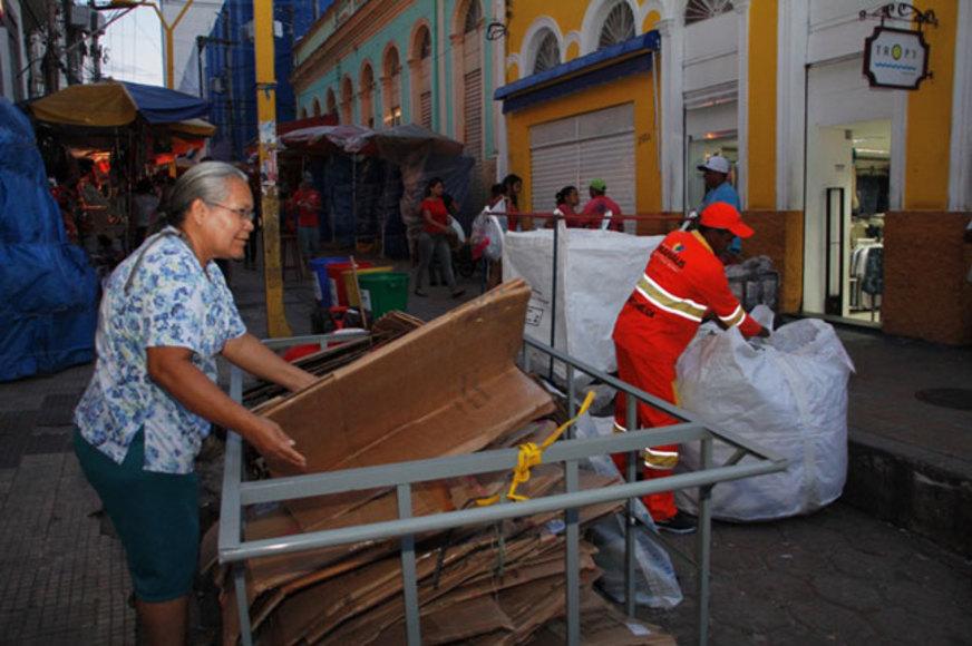 Semulsp define estratégias para coleta de lixo no Centro